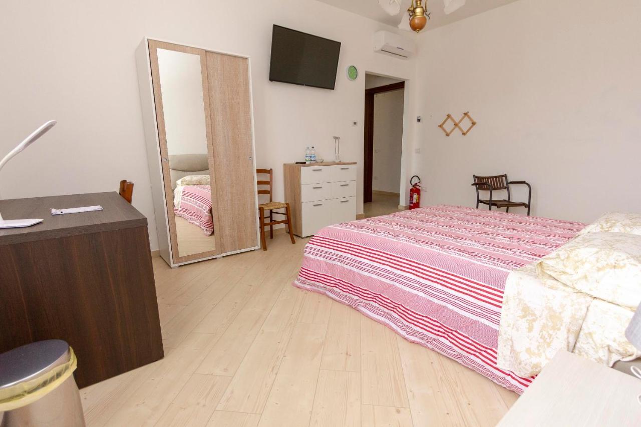 La Colomba B&B Castellaro  Εξωτερικό φωτογραφία